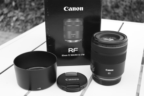 Canon 85mm 0 macro - canon, f:2.0